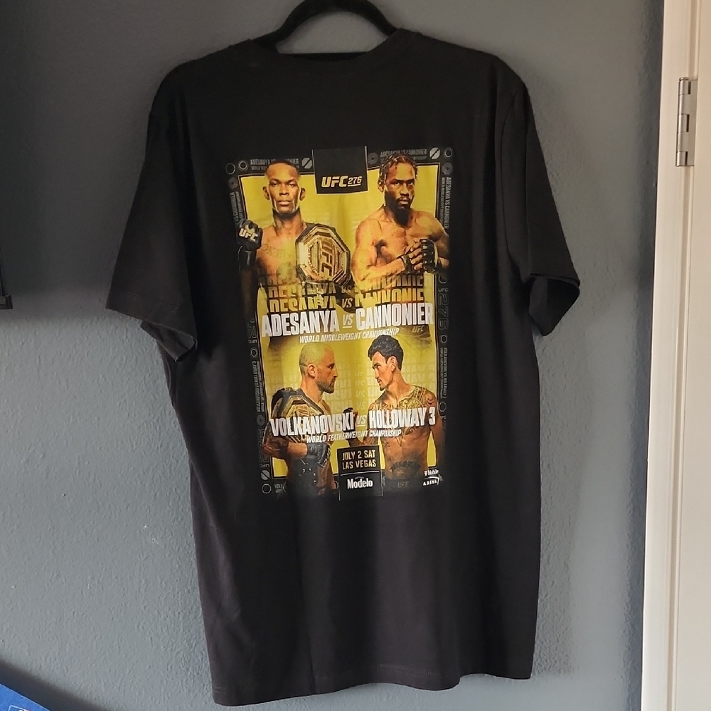 UFC Black and Gold Short Sleeve Tee - Picture 2 of 3